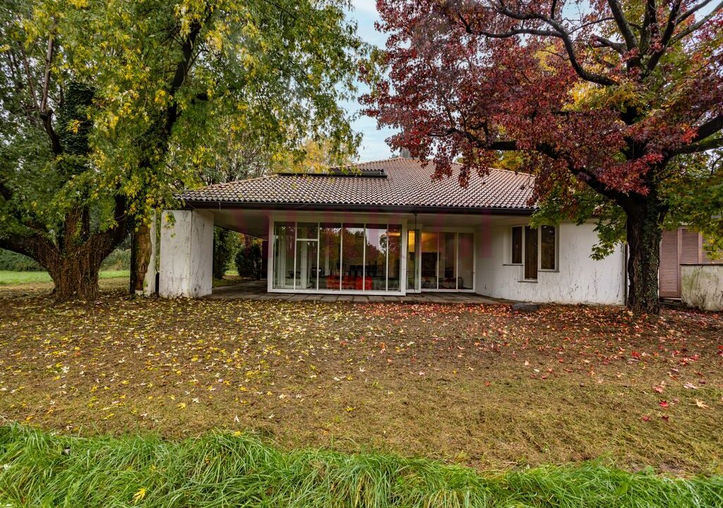 facciata sud - villa alzate brianza - vendita - meriggi
