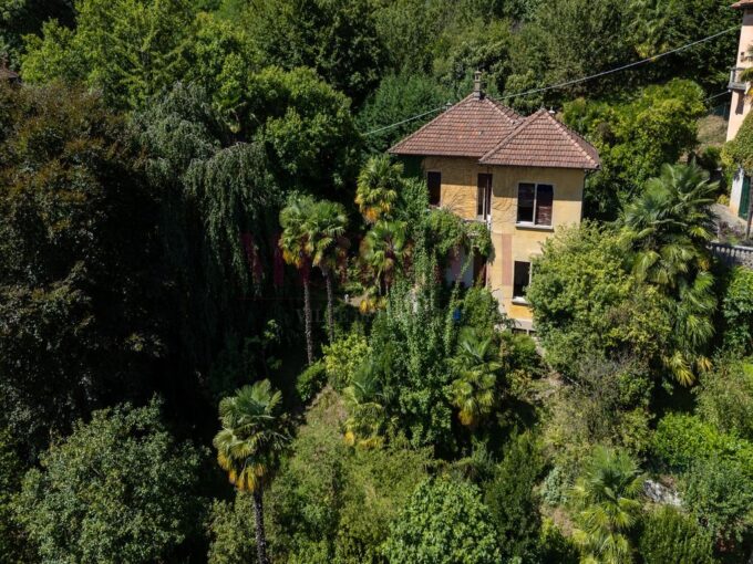 facciata-vista-aerea-villa-airuno-vendita-meriggi