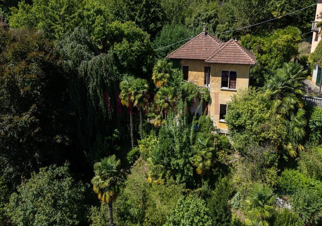 facciata-vista-aerea-villa-airuno-vendita-meriggi