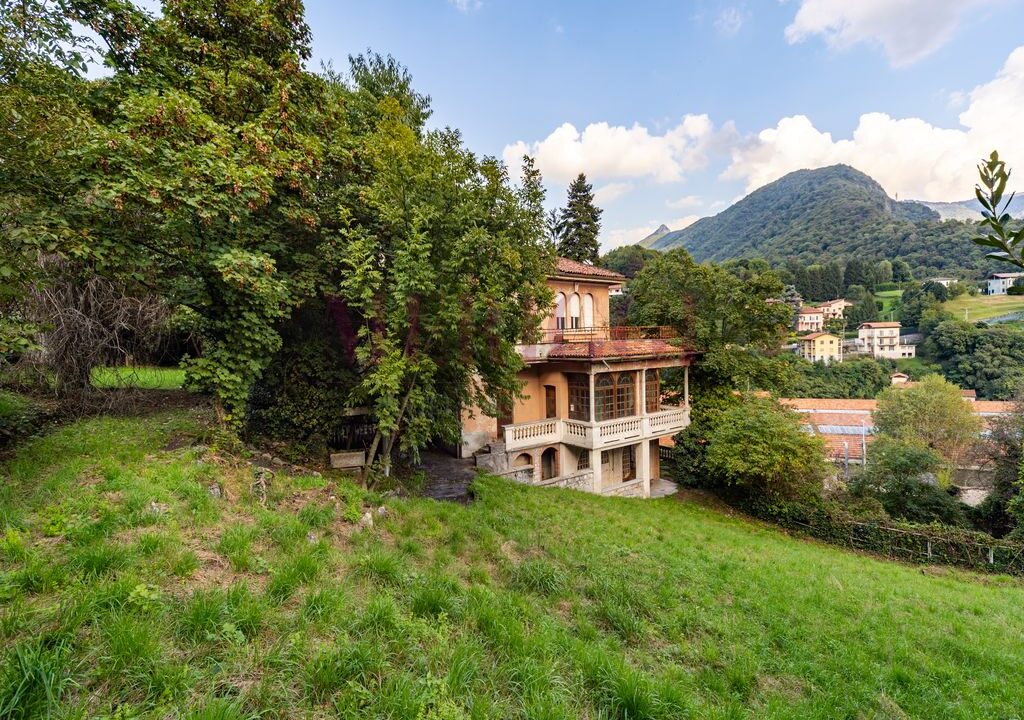 giardino a sud - villa Asso - vendita - Meriggi
