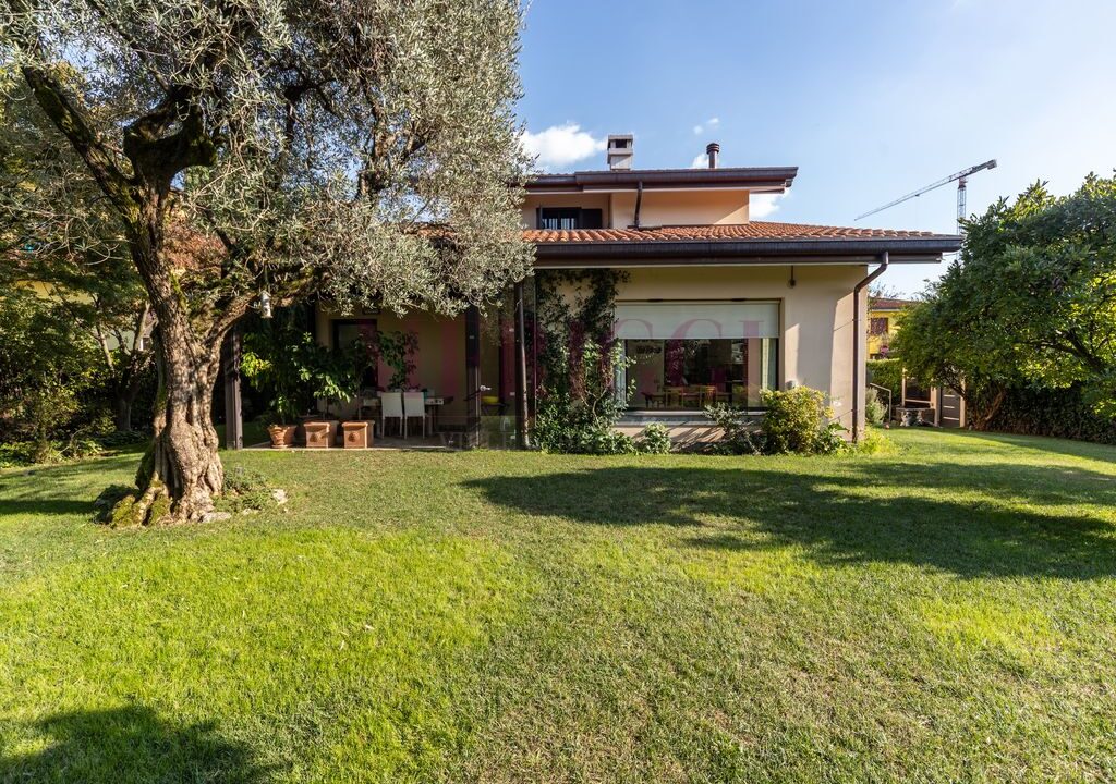 giardino con ulivo - arcore - villa in vendita - meriggi