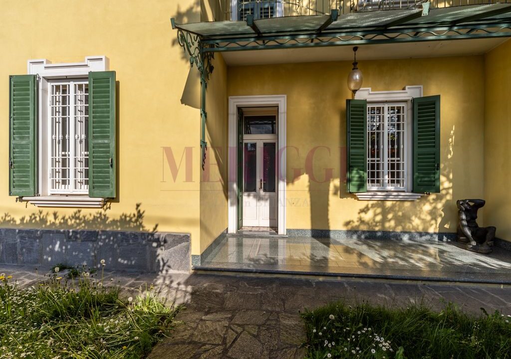 giardino e ingresso alla casa- villa vimercate - vendita - meriggi