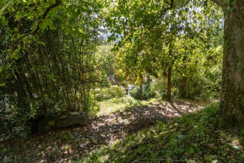 giardino e ingresso pedonale - villa airuno - vendita - meriggi