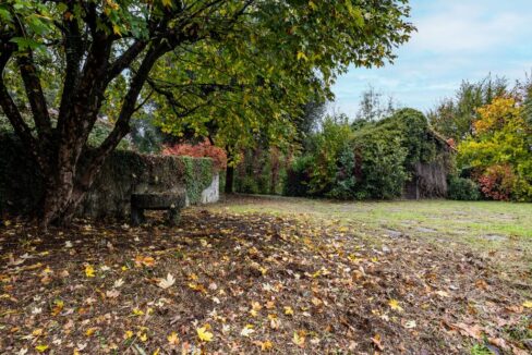 giardino e rustico - villa alzate brianza - vendita - meriggi