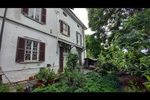 giardino sud e facciata - villa missaglia via roma - meriggi