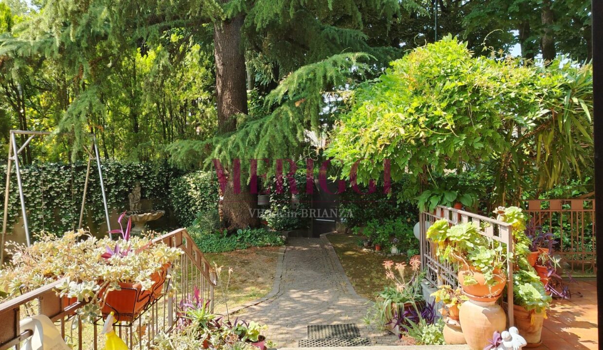 giardino- villa vendita - cusano milanino - meriggi