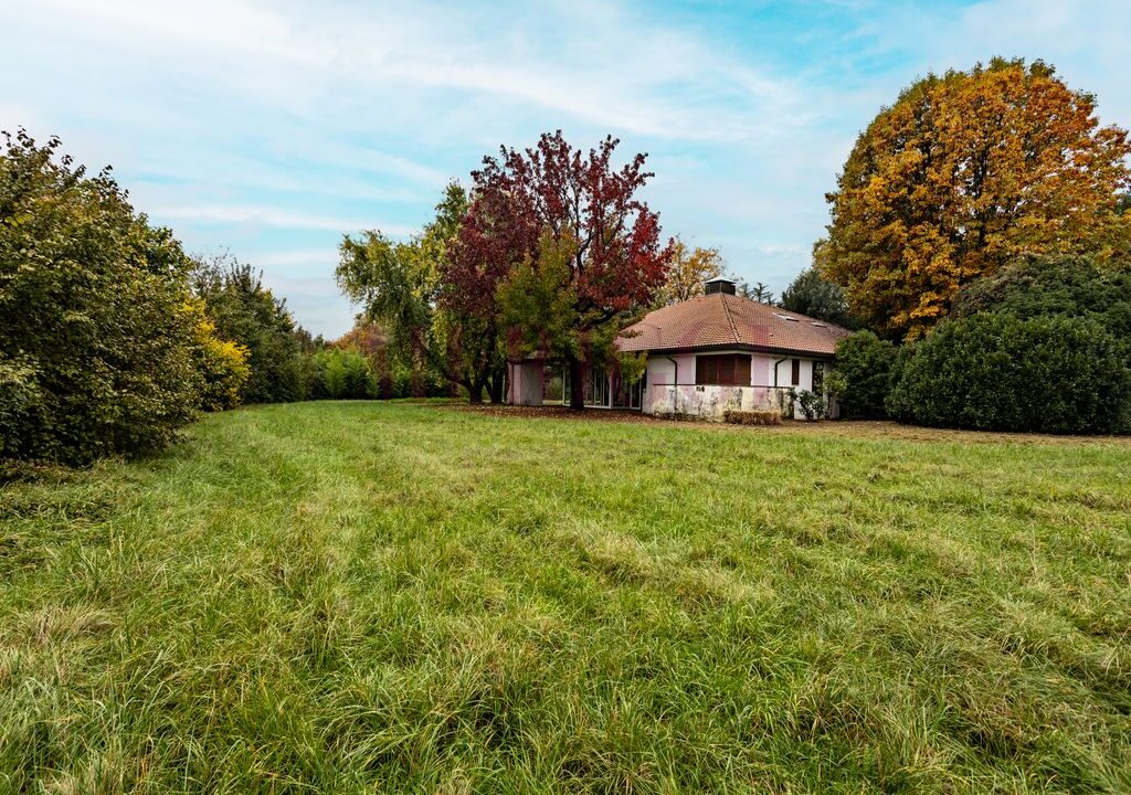 giardino vista nord - villa alzate brianza - vendita - meriggi