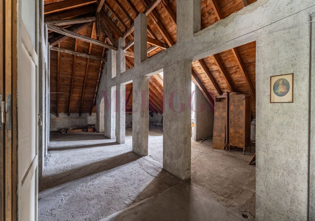 ingresso sottotetto - villa vendita - cesano maderno - meriggi