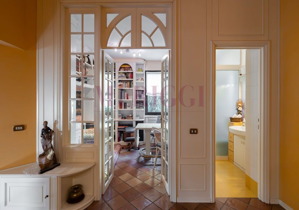 ingresso studio e bagno - arcore - villa in vendita - meriggi