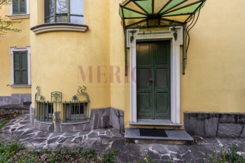 ingresso villa posteriore- villa vimercate - vendita - meriggi