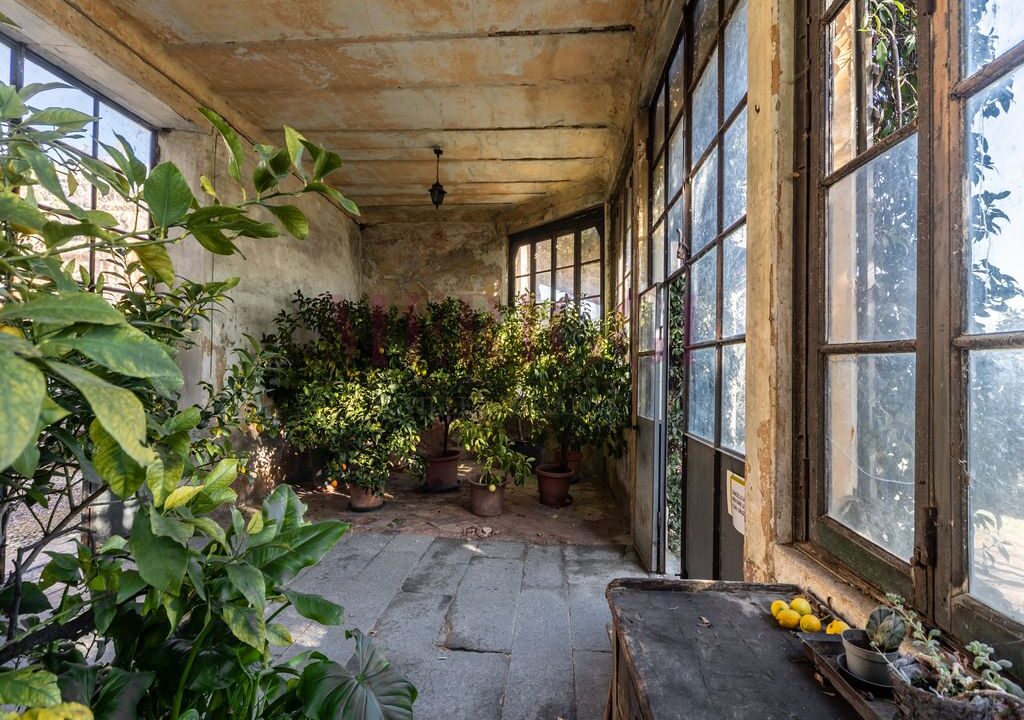 limonaia e vetrate - villa epoca erba - vendita - meriggi