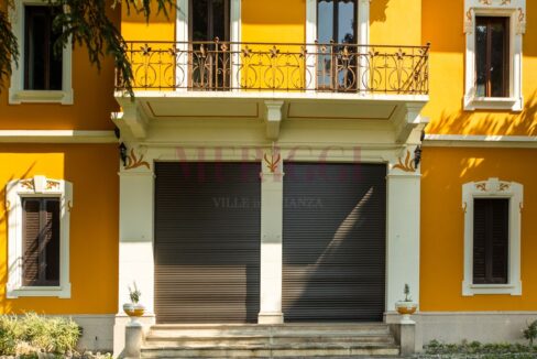 particolare della facciata nord - villa Oggiono - vendita - Meriggi