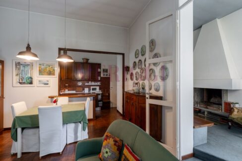 sala da pranzo e vista sul camino - villa vendita - cesano maderno - m