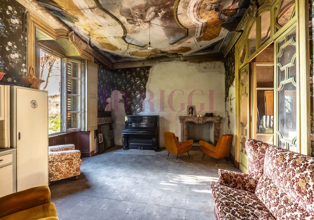 salottino - villa epoca erba - vendita - meriggi