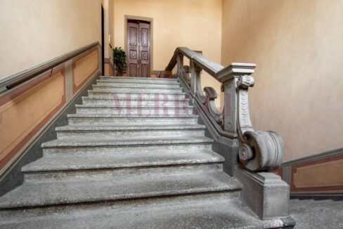 scala principale - palazzo epoca Oggiono - Meriggi