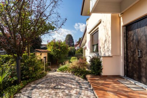secondo ingresso - arcore - villa in vendita - meriggi