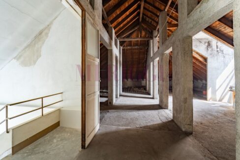 sottotetto con scala accesso - villa vendita - cesano maderno - merigg