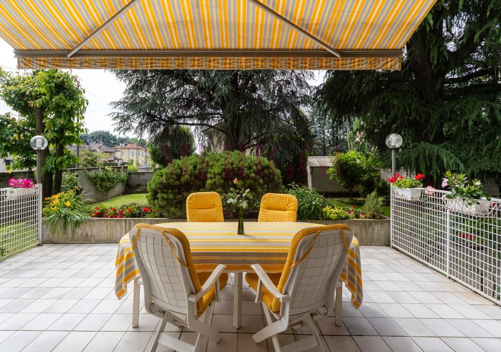 terrazzo e giardino - villa vendita - cesano maderno - meriggi