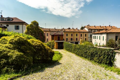vialetto accesso - villa Oggiono - vendita - Meriggi