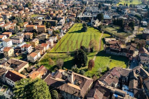 vista-aerea-verso-sud-villa-epoca-erba-vendita-meriggi