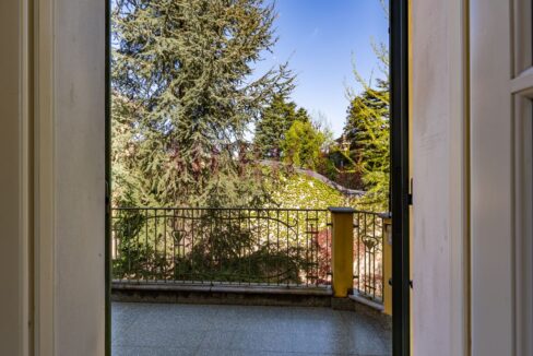 vista dal terrazzo- villa vimercate - vendita - meriggi