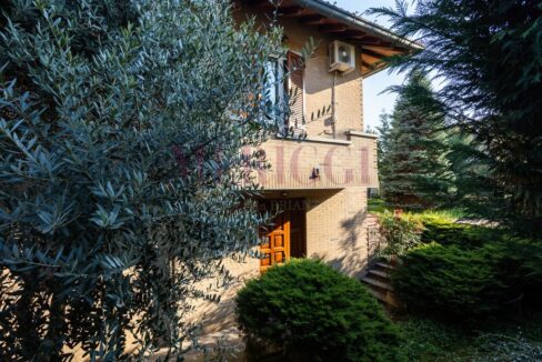 vista ingresso secondario lato sud, seregno via valassina, meriggi