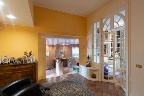 zona studio e vista su soggiorno - arcore - villa in vendita - meriggi